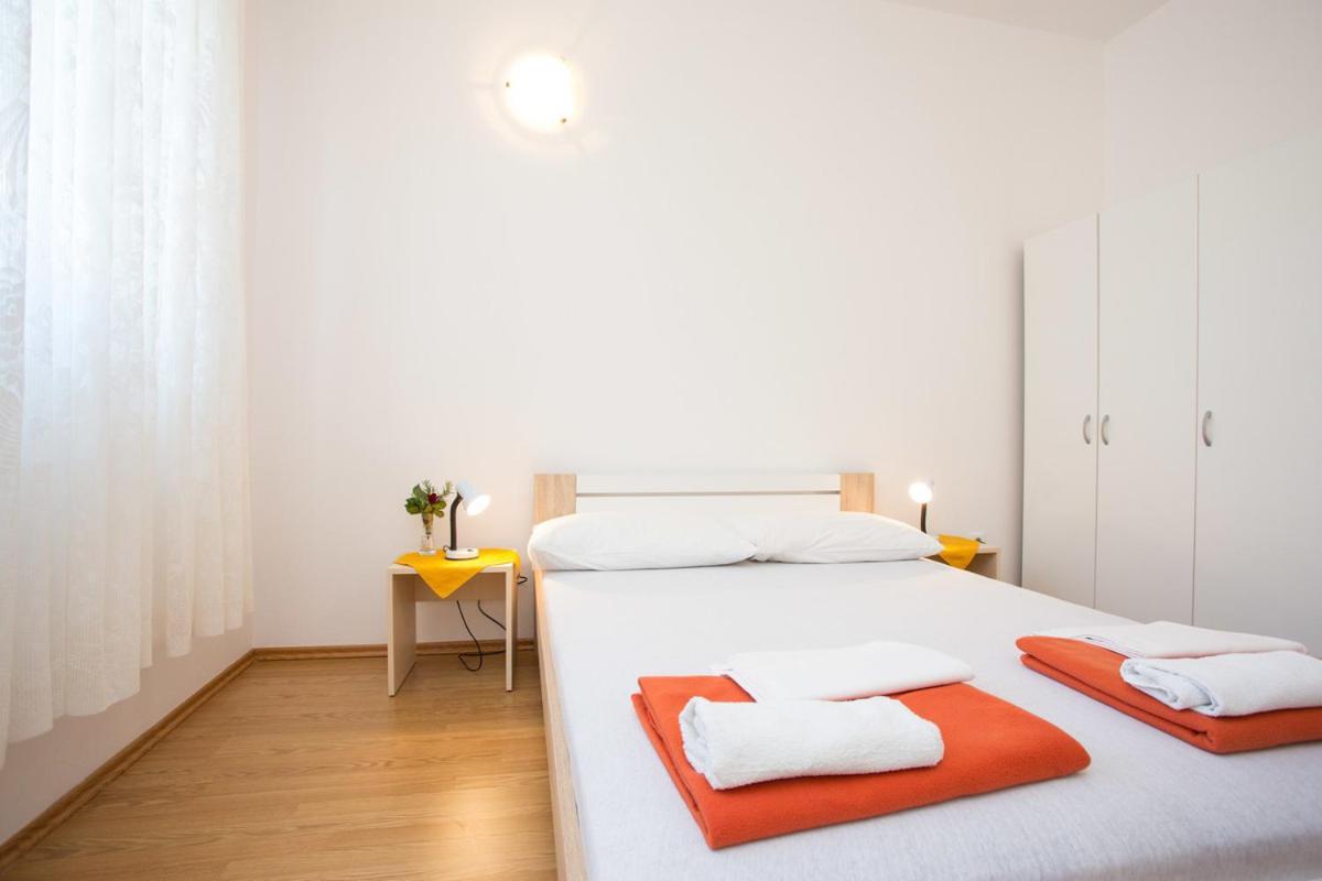 Apartments Adriatic 3 Селце Экстерьер фото
